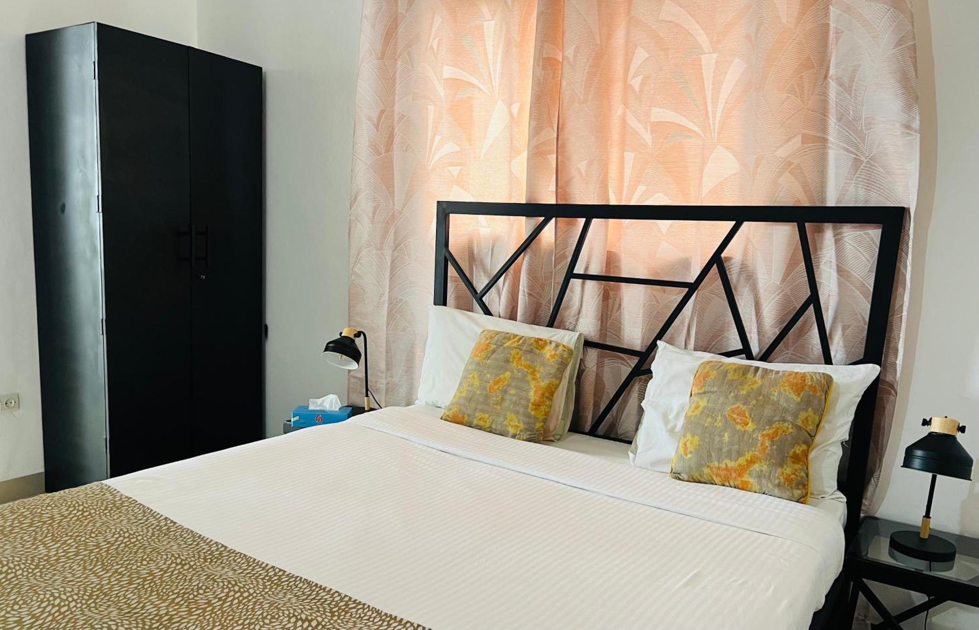 Illiyin Boutique Hotel ダカール エクステリア 写真